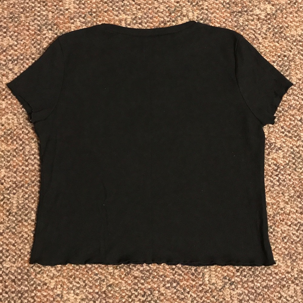 Crop top - Picture 2 of 3